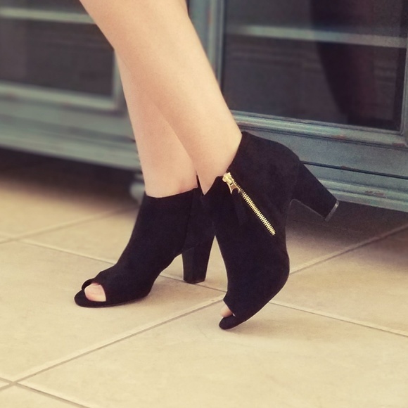 BLACK SUEDE PEEP TOE ANKLE BOOTIES - Picture 5 of 8